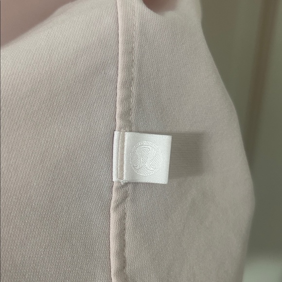 lululemon athletica Men's Soft Pink Button Down Shirt - Picture 2 of 3